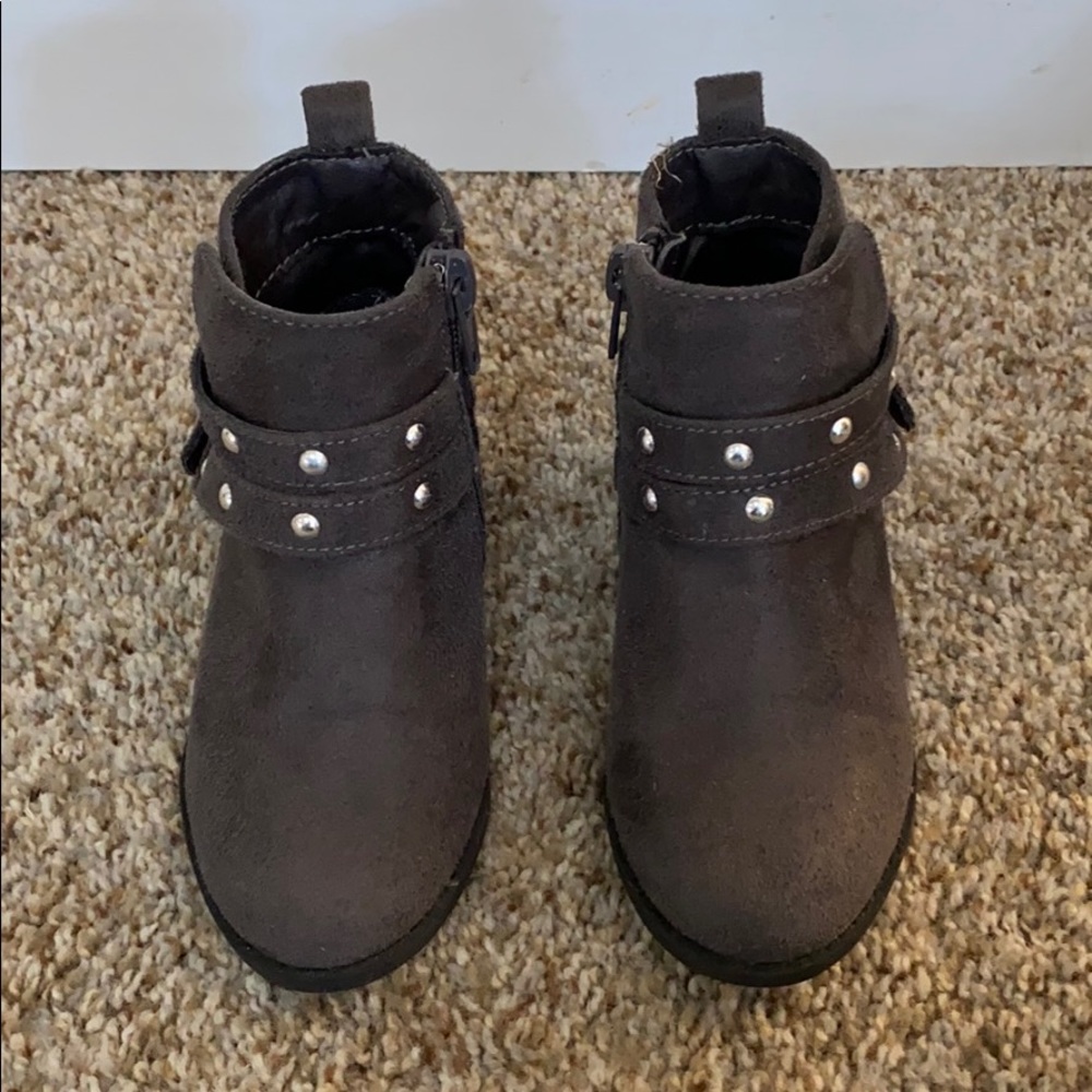Girl boots